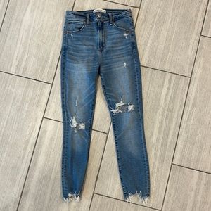 Abercrombie & Fitch High Rise Super Skinny Ankle